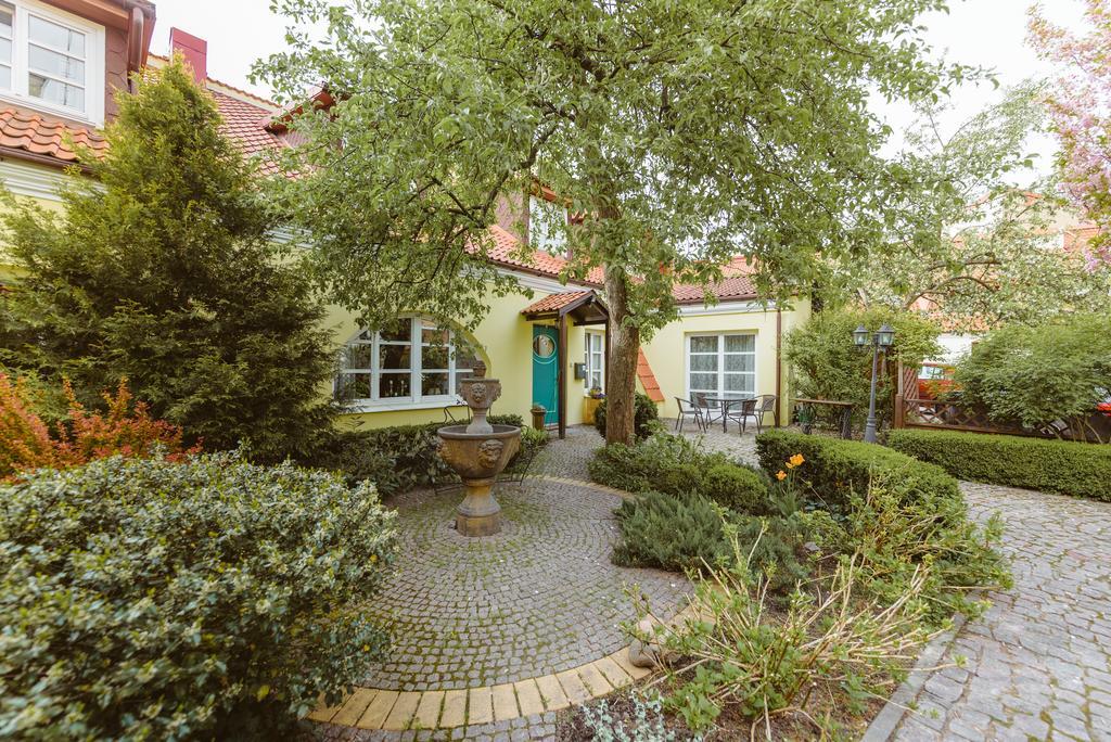 ヴィリニュス ザ シークレット ガーデン ブティック B＆B Bed & Breakfast エクステリア 写真