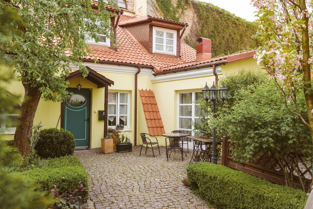 ヴィリニュス ザ シークレット ガーデン ブティック B＆B Bed & Breakfast エクステリア 写真